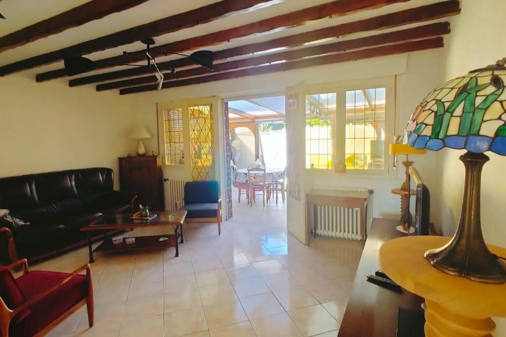 Vila La Cambresienne De Mamie Cambrai Exteriér fotografie